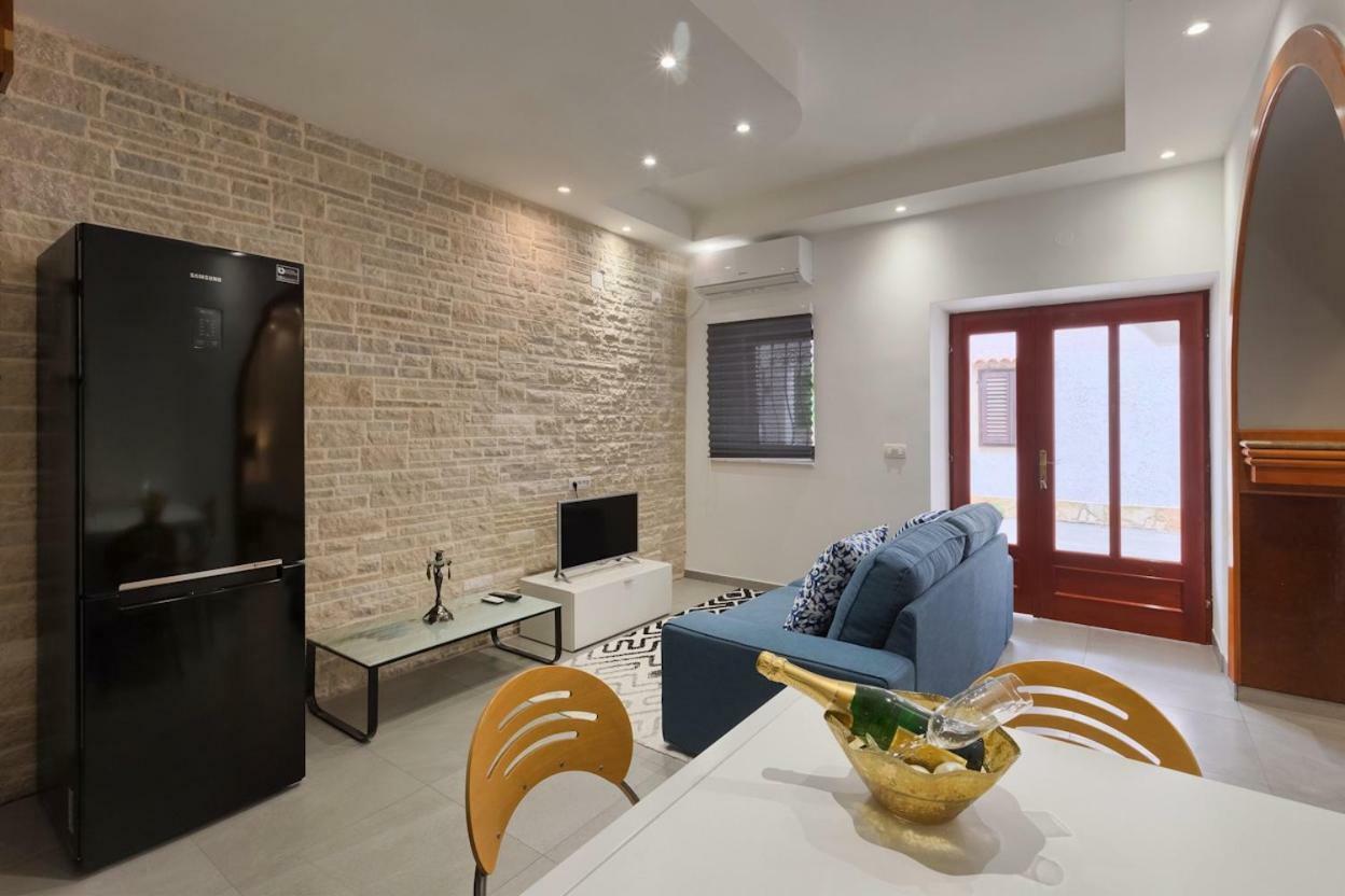 Apartman Marelux Premantura Extérieur photo